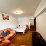 Jad - Familiy 4 Rooms Apartment - Near Forest And Historic Center - Racadau